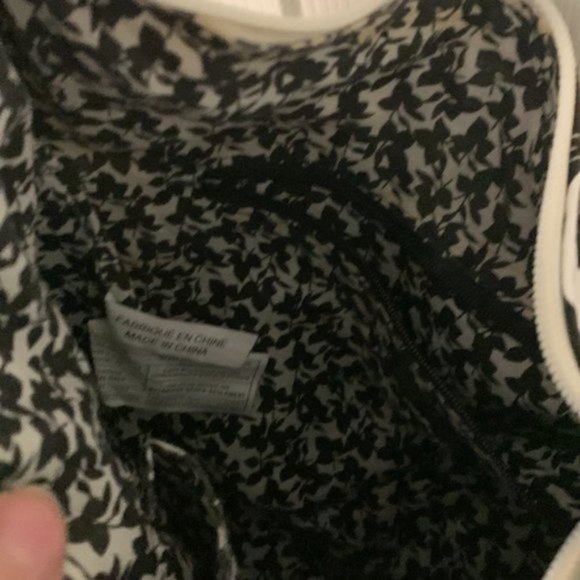 D fusion zebra print cross body purse - Picture 4 of 7